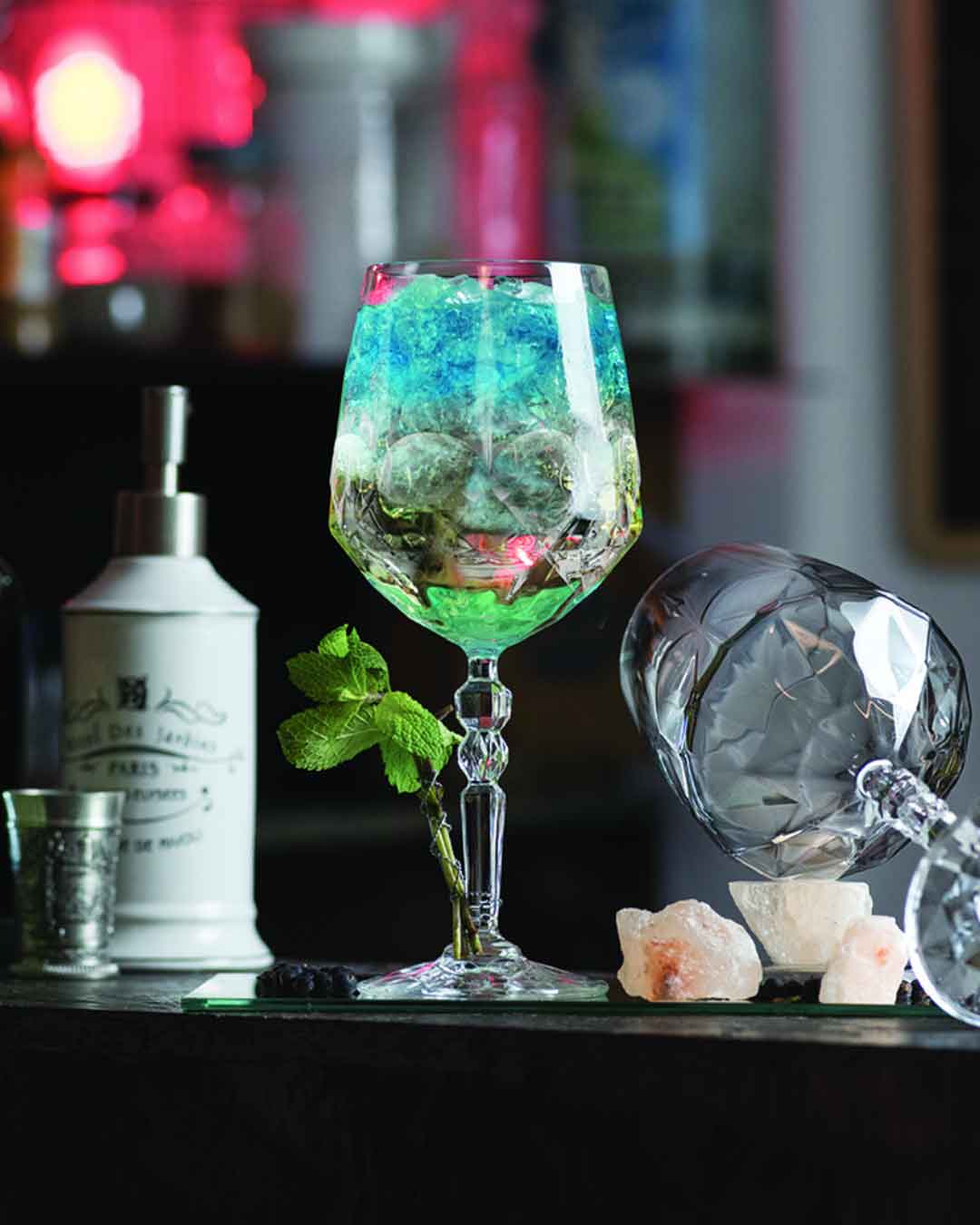 Alkemist Cocktail/Aperitif Goblet 22.54cm H 53.2cl (4 x 8 7/8" 18 5/7oz) - Image 2
