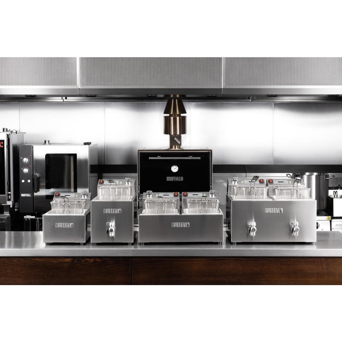 Buffalo Countertop Electric Fryer with Timer 8Ltr - Image 3